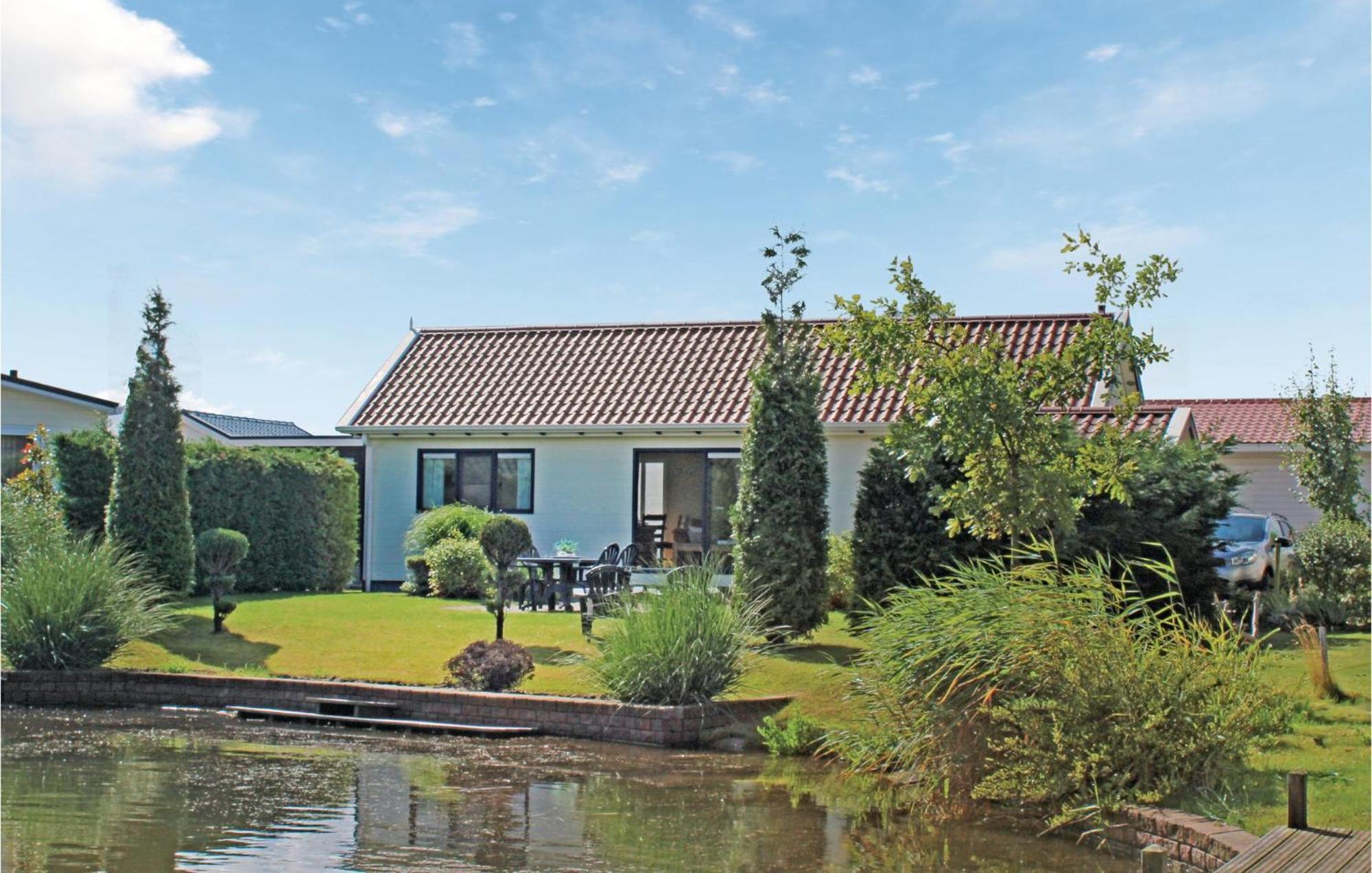 Awesome In Sint-annaland With Wifi